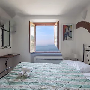 Cecio 5 Terre Pensión Corniglia